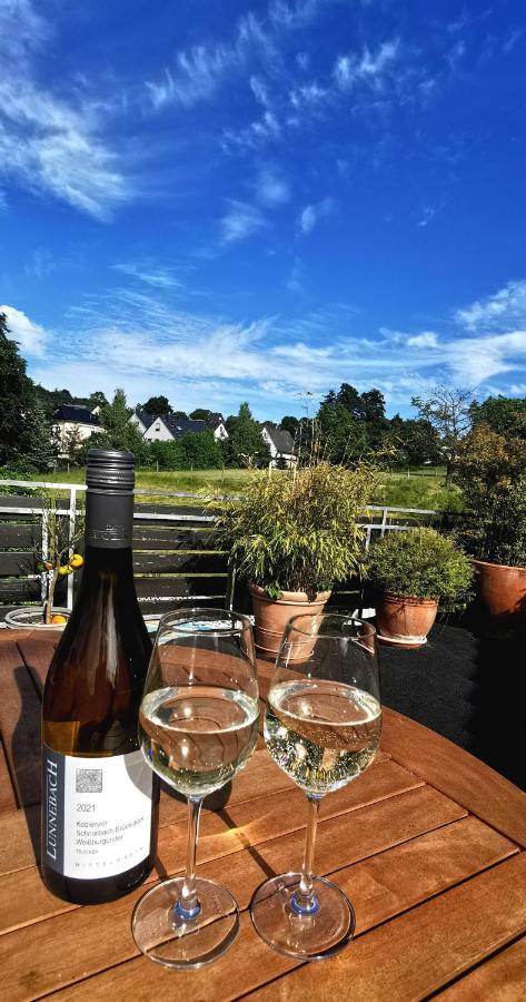Apartamento Auszeit Rhein-Mosel Waldesch Exterior foto